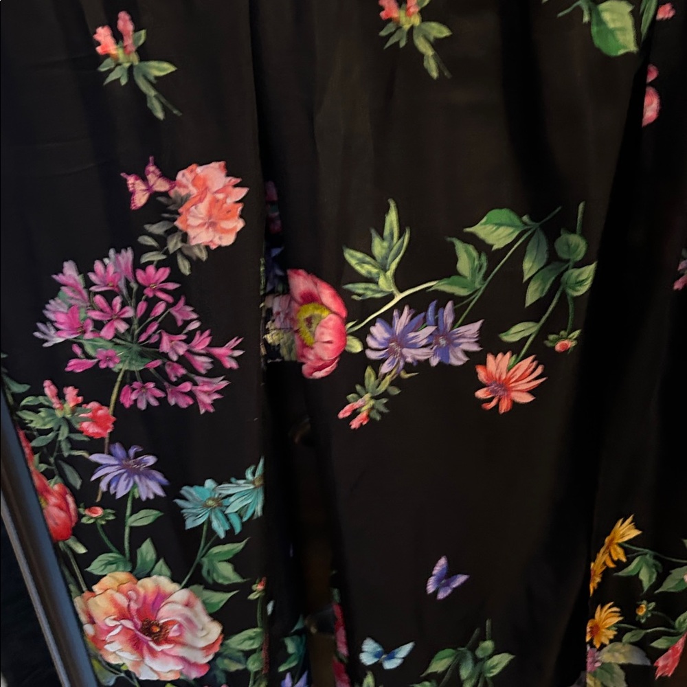Gorgeous and flowing Johnny Was Black Floral lounging Pants. XS. - Picture 10 of 16